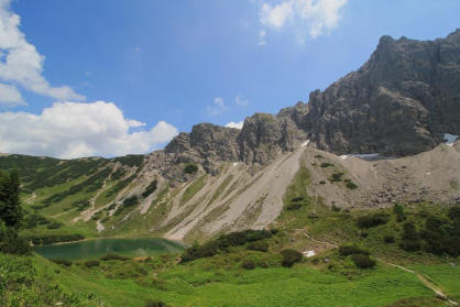 Vorbei an der Lache zur Landsbergerhütte